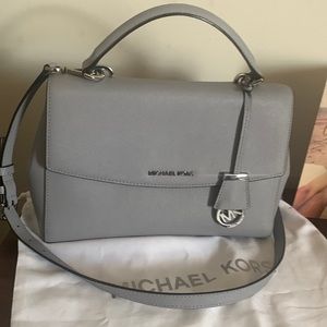 Michael Kors Ava